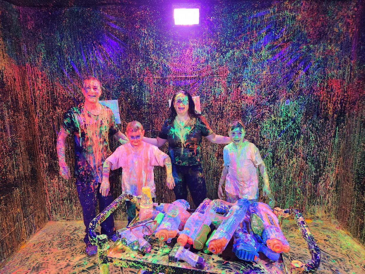 A colourful SplatterRoom session